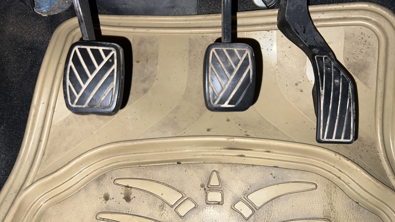 Used 2015 Maruti Suzuki Swift VXi Petrol Manual interior PEDALS VIEW