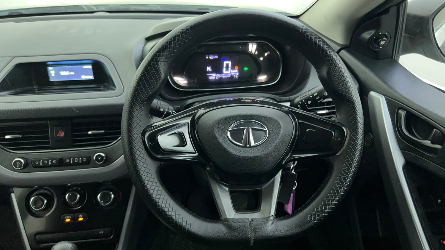 Used 2020 Tata Nexon XMA Petrol Petrol Automatic interior STEERING VIEW