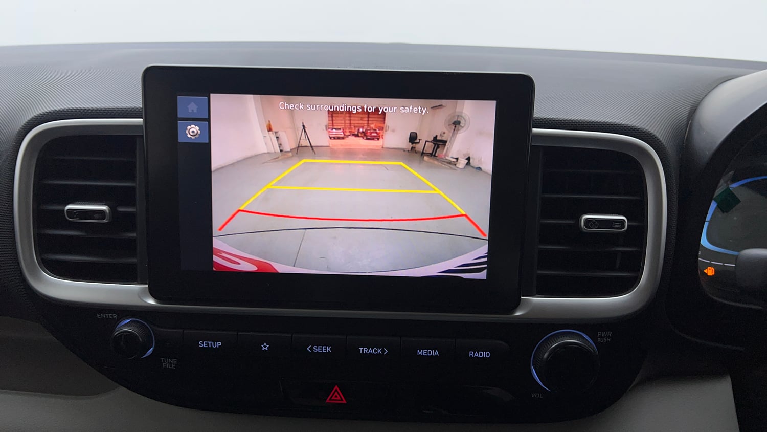 Used 2024 Hyundai Venue S (O) 1.2 Petrol Petrol Manual top_features Rear camera