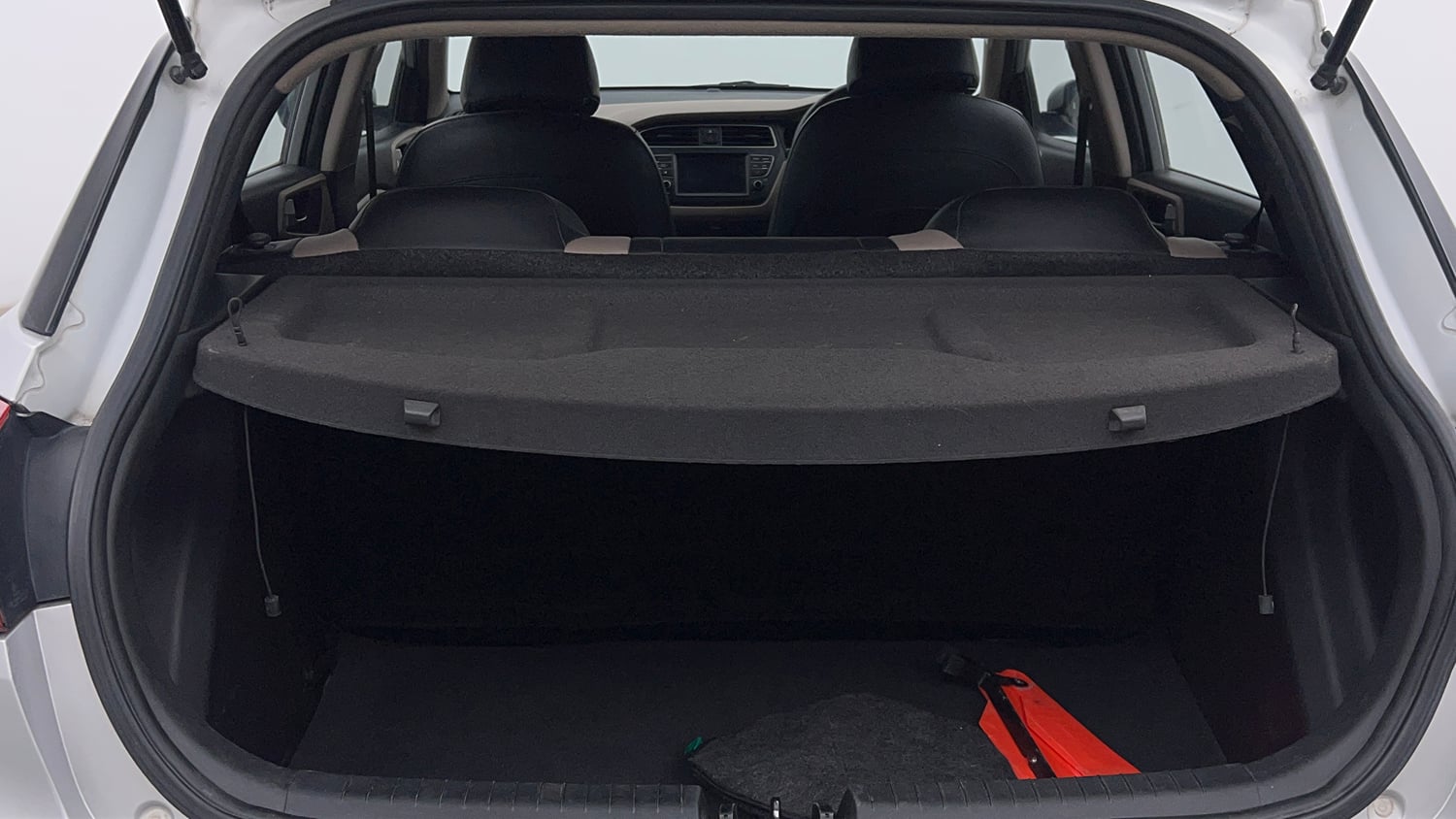 Used 2018 Hyundai Elite i20 Asta 1.2 Petrol Manual interior DICKY INSIDE VIEW