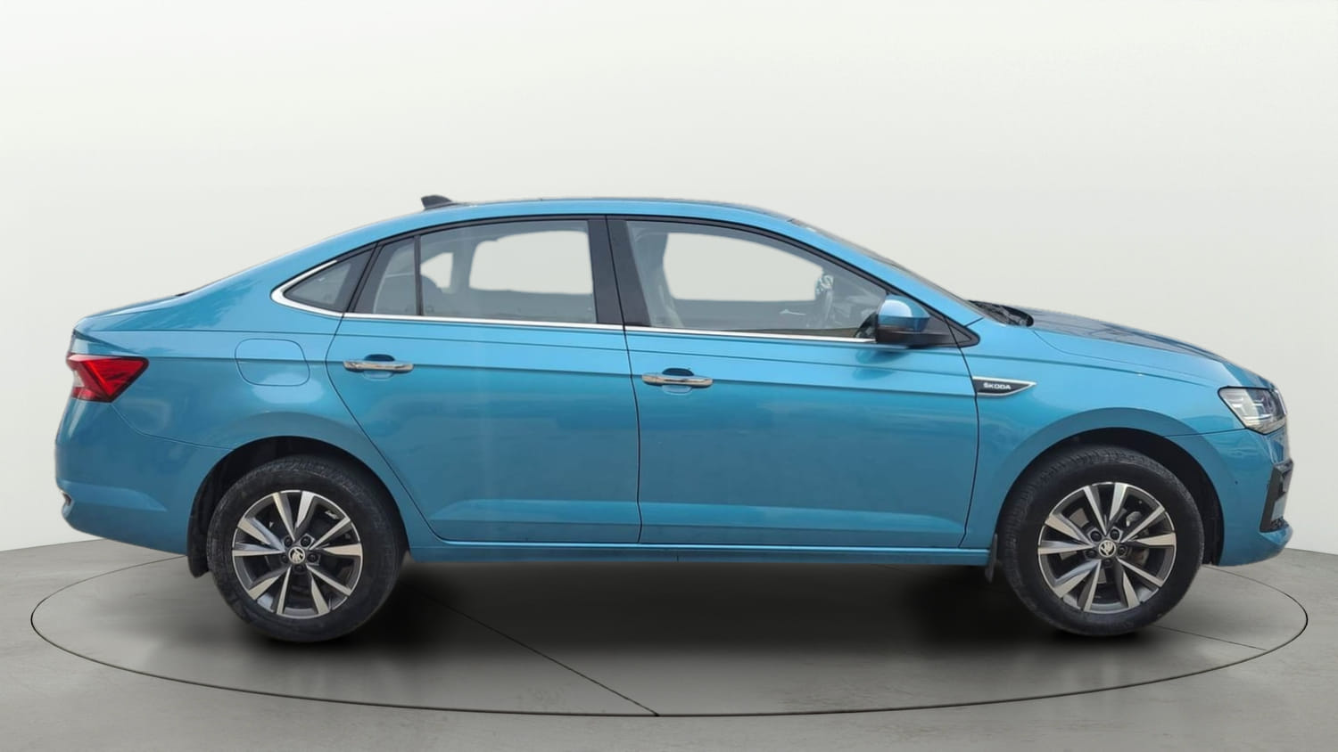 Used 2022 Skoda Slavia Style 1.0L TSI AT Petrol Automatic exterior RIGHT SIDE VIEW