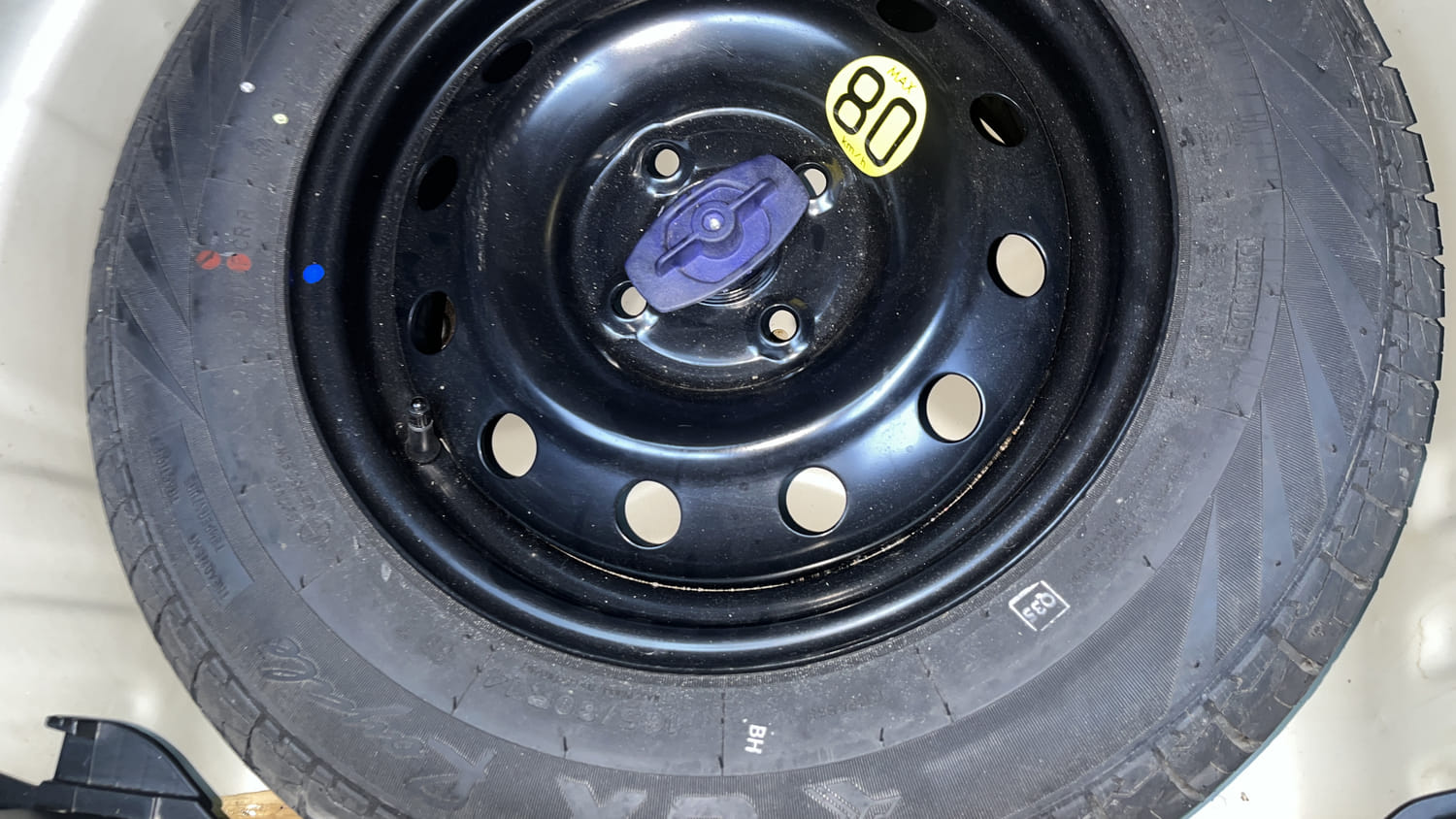 Used 2023 Maruti Suzuki Swift ZXi Plus Petrol Manual tyres SPARE TYRE VIEW