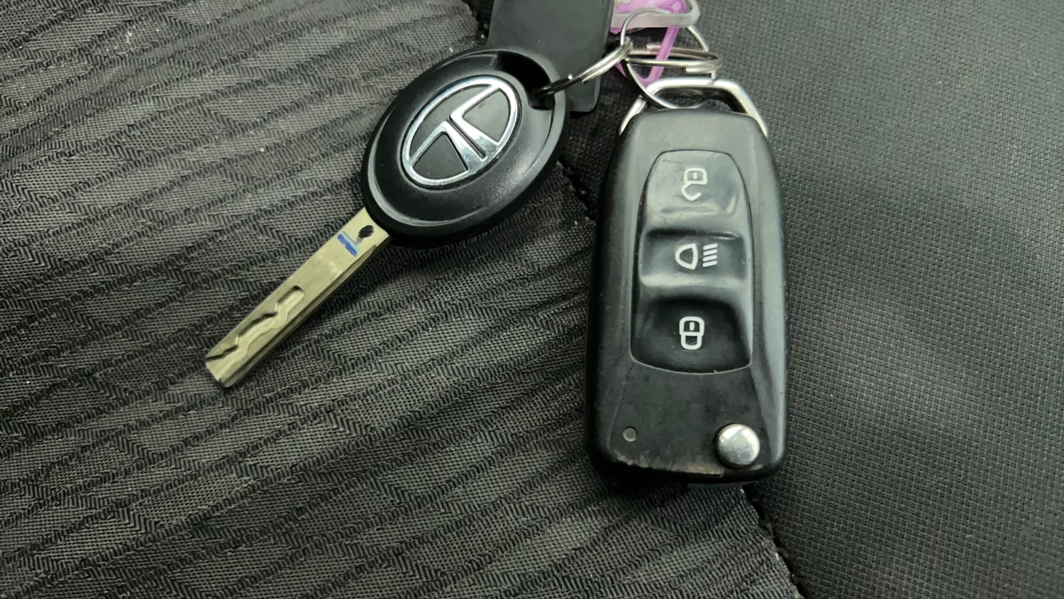 Used 2020 Tata Nexon XMA Petrol Petrol Automatic extra CAR KEY VIEW