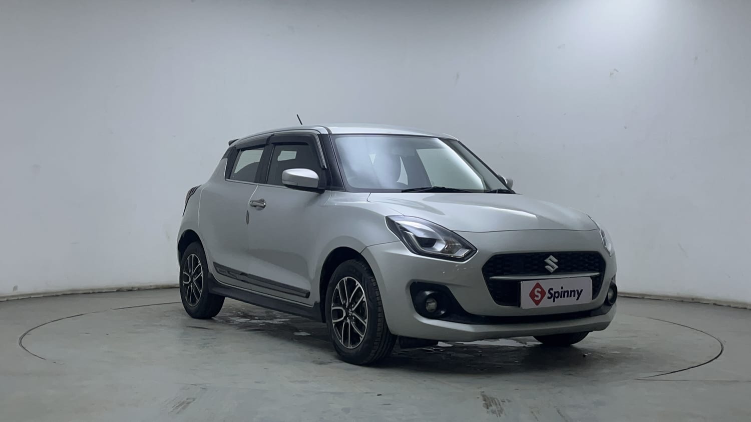 Used 2023 Maruti Suzuki Swift ZXi Plus Petrol Manual exterior RIGHT FRONT CORNER VIEW