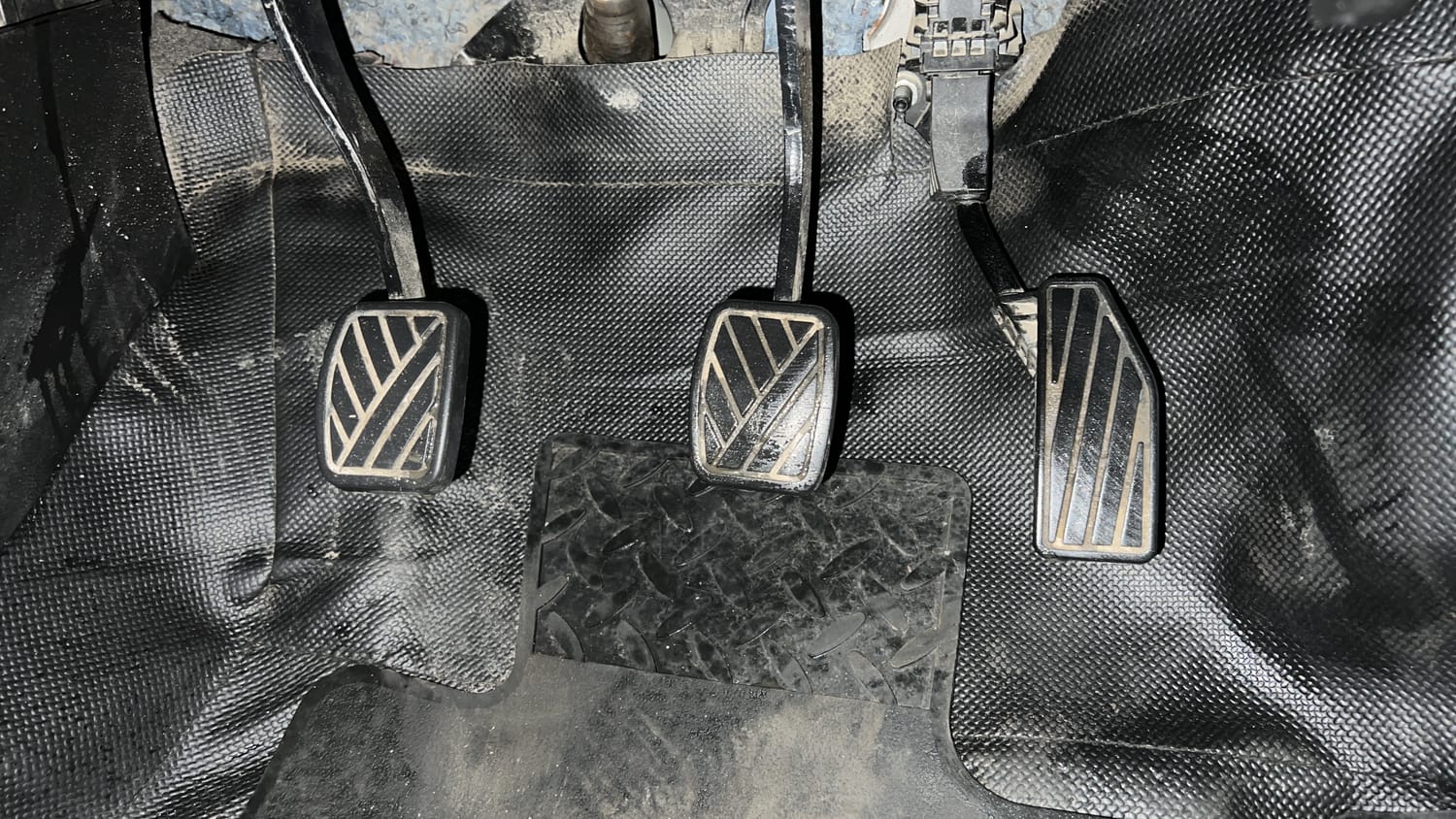 Used 2023 Maruti Suzuki Swift ZXi Petrol Manual interior PEDALS VIEW