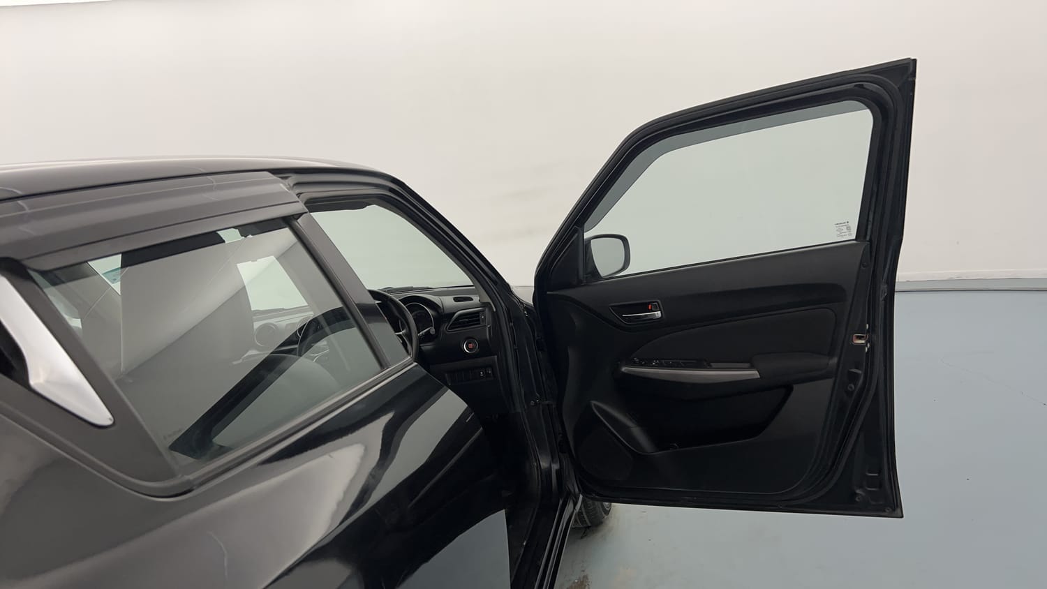 Used 2023 Maruti Suzuki Swift ZXi Petrol Manual interior RIGHT FRONT DOOR OPEN VIEW
