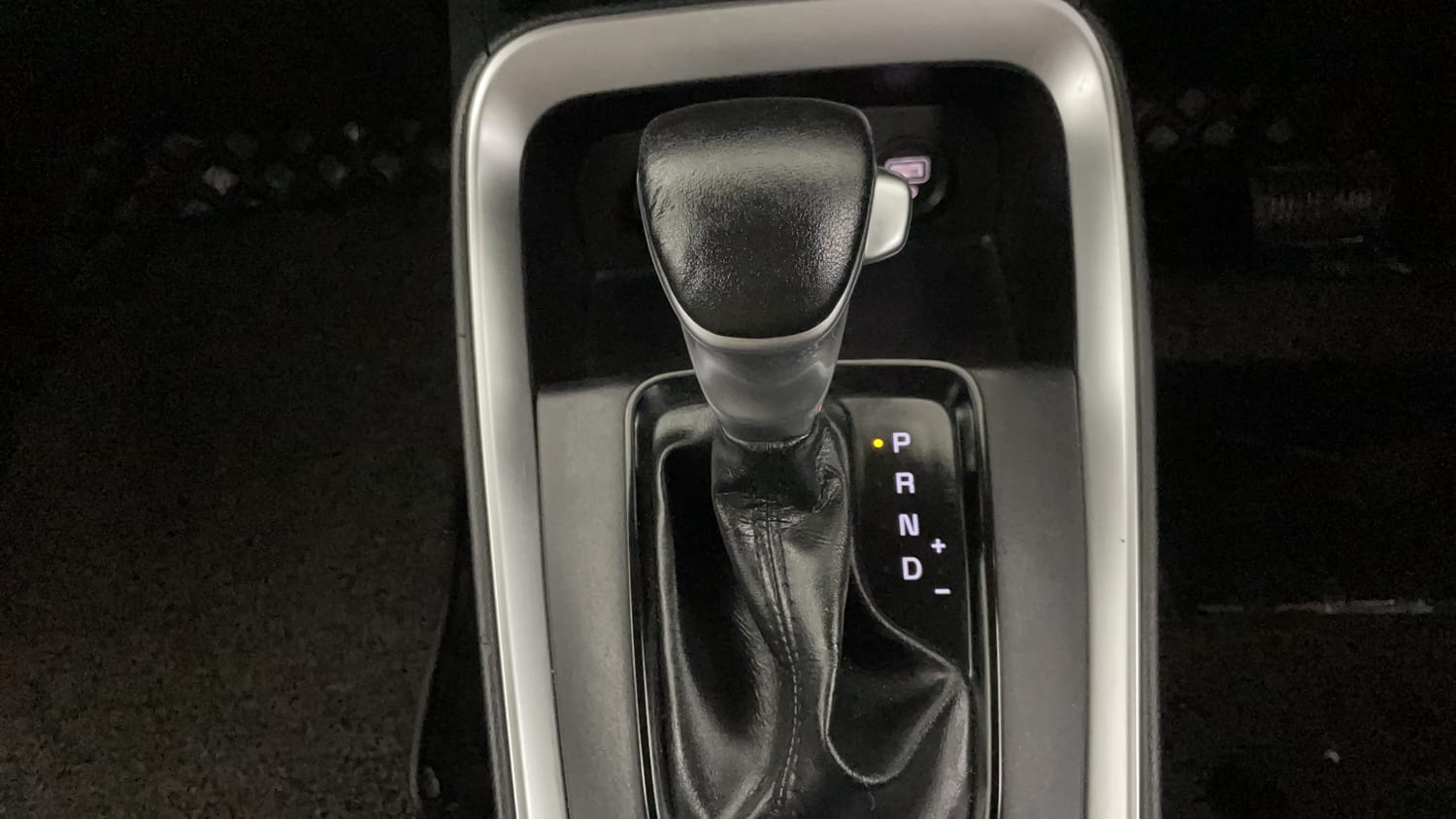 Used 2021 Kia Sonet HTK Plus 1.0 DCT Petrol Automatic interior GEAR  KNOB VIEW