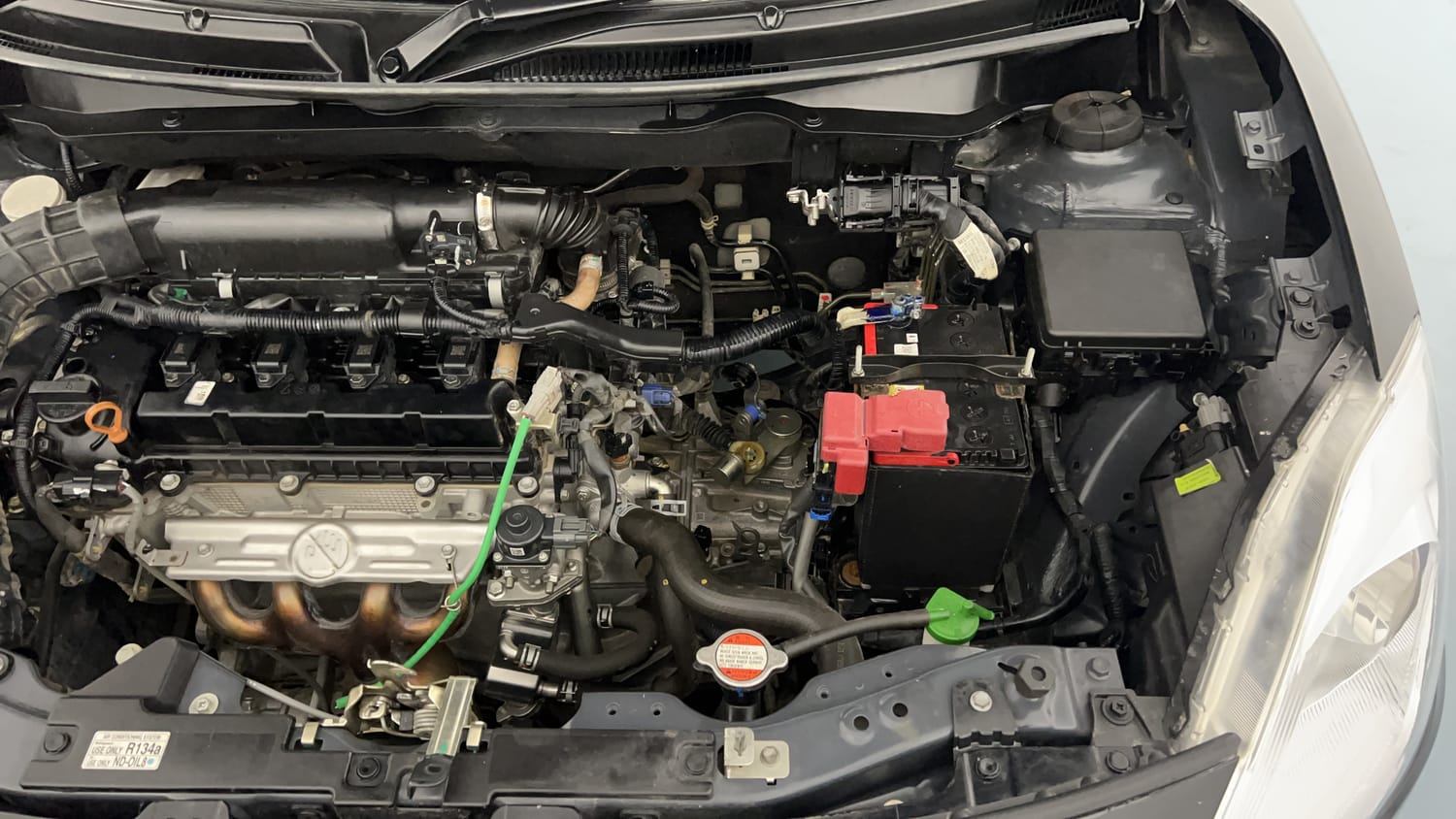 Used 2023 Maruti Suzuki Swift ZXi Petrol Manual engine ENGINE LEFT SIDE VIEW