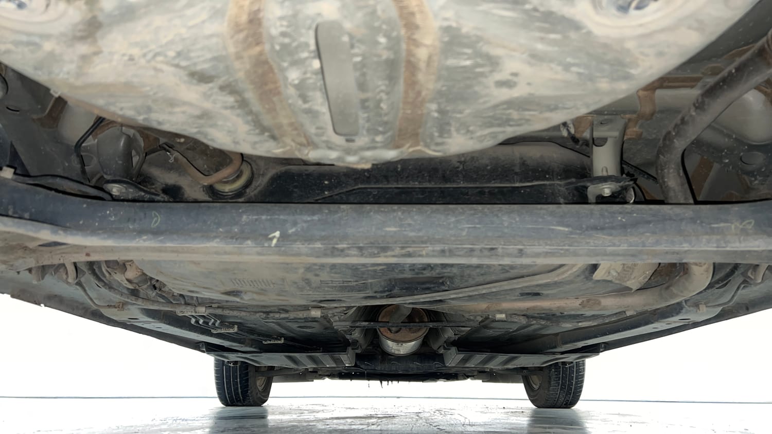 Used 2023 Maruti Suzuki Swift ZXi Petrol Manual extra REAR UNDERBODY VIEW (TAKEN FROM REAR)
