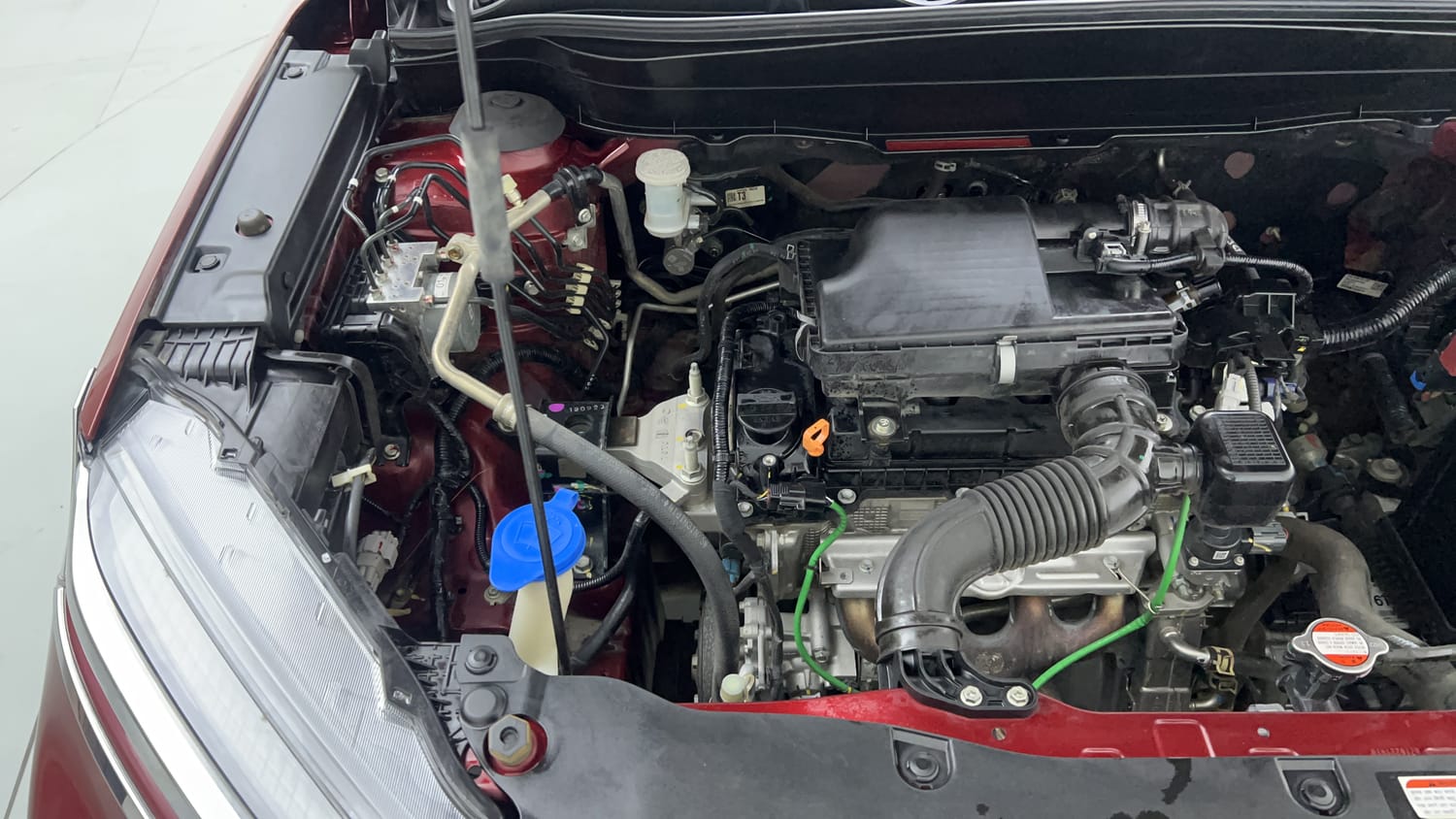 Used 2023 Toyota Urban Cruiser Hyryder V Hybrid Dual Tone Hybrid Automatic engine ENGINE RIGHT SIDE VIEW