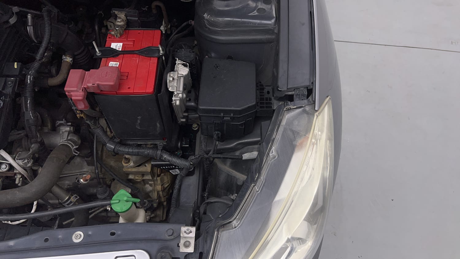 Used 2017 Maruti Suzuki Ciaz Alpha 1.4 AT Petrol Automatic engine ENGINE LEFT SIDE VIEW