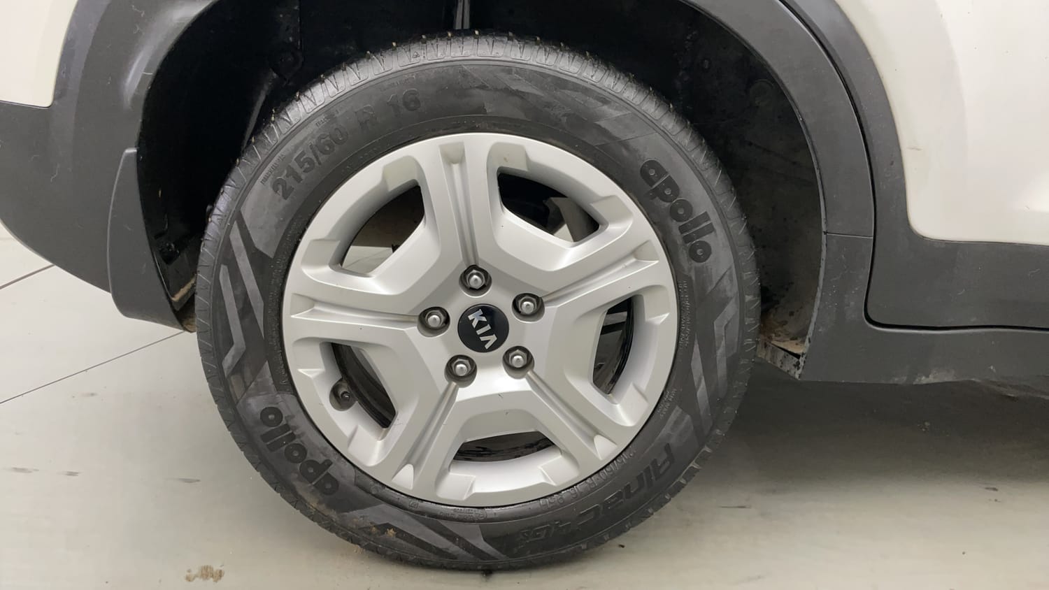 Used 2021 Kia Sonet HTK Plus 1.0 DCT Petrol Automatic tyres RIGHT REAR TYRE RIM VIEW