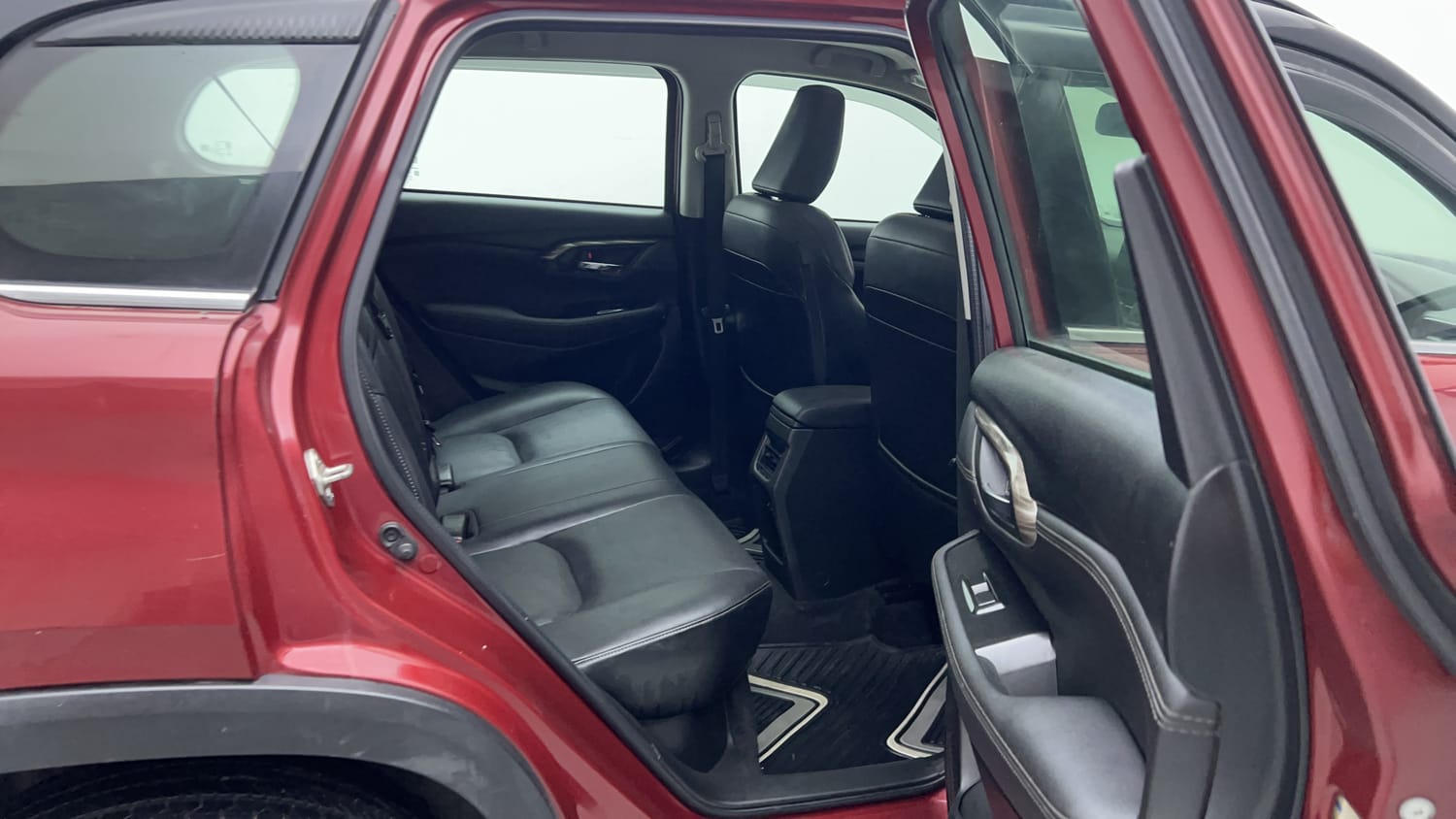 Used 2023 Toyota Urban Cruiser Hyryder V Hybrid Dual Tone Hybrid Automatic interior RIGHT SIDE REAR DOOR CABIN VIEW