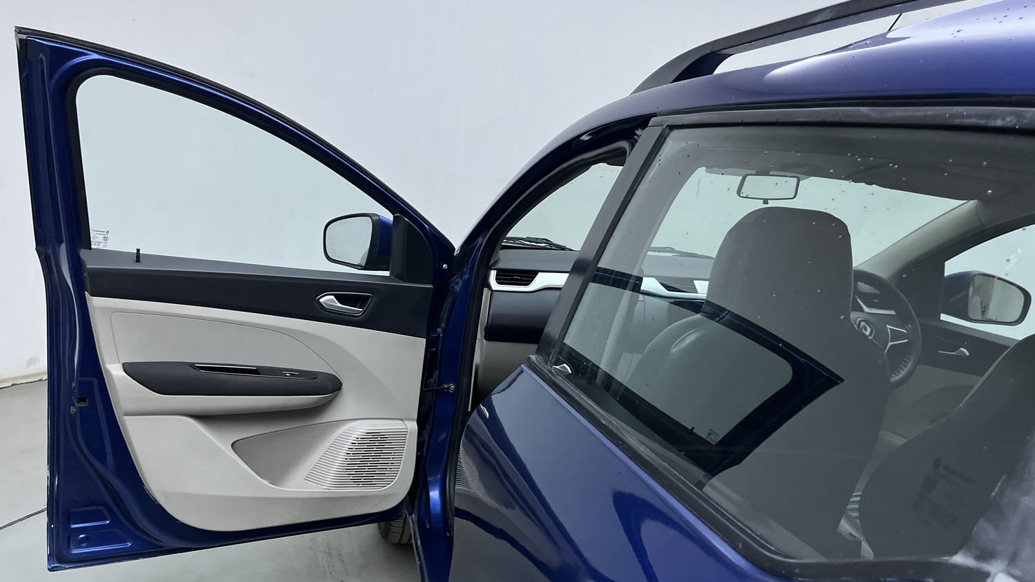 Used 2020 Renault Triber RXZ Petrol Manual interior LEFT FRONT DOOR OPEN VIEW