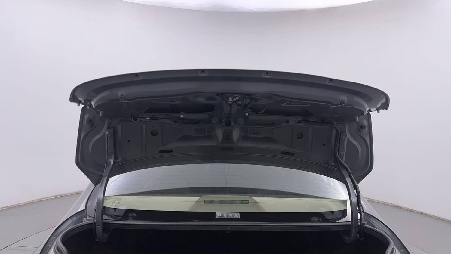 Used 2017 Maruti Suzuki Ciaz Alpha 1.4 AT Petrol Automatic interior DICKY DOOR OPEN VIEW