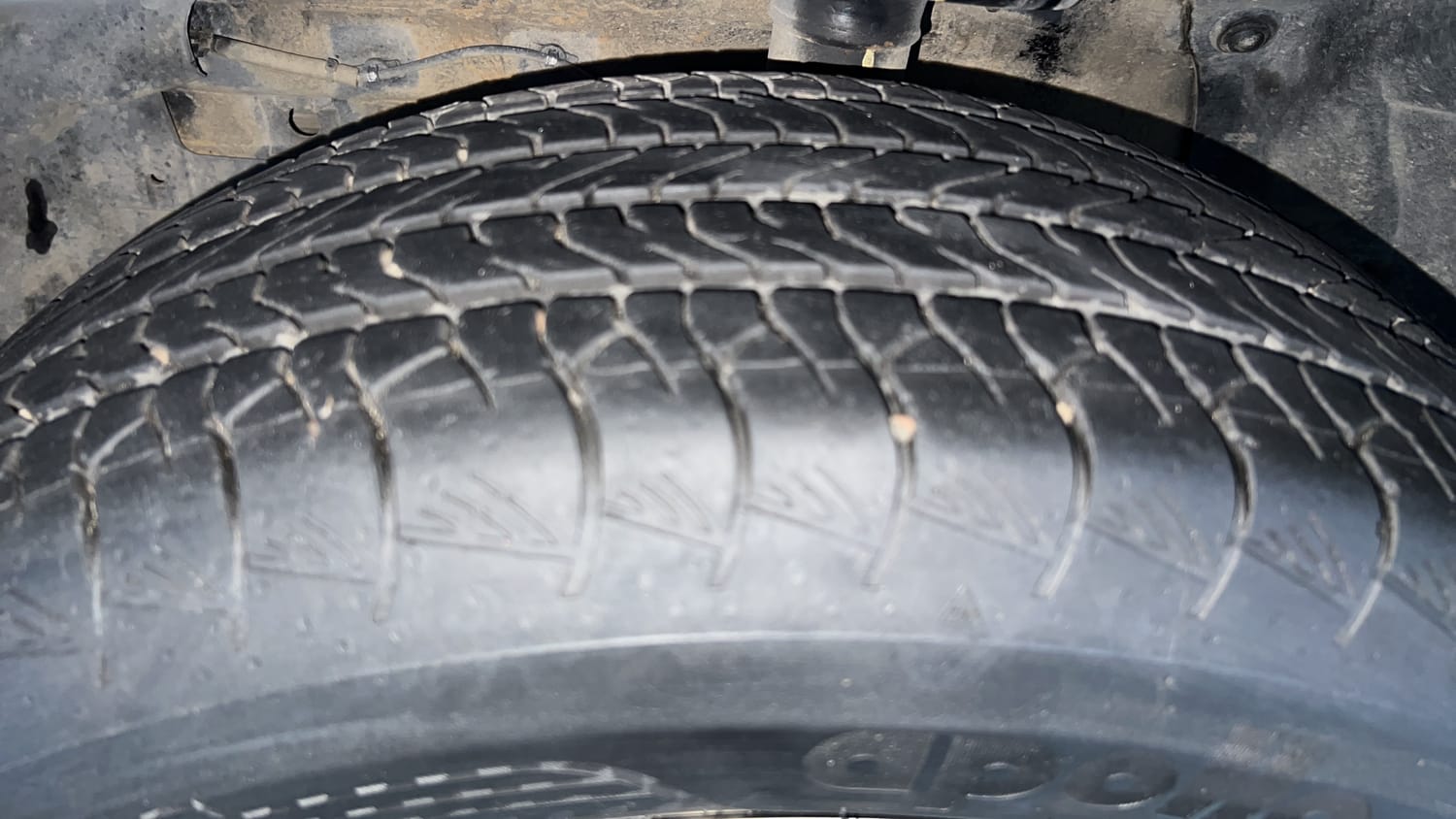 Used 2023 Toyota Urban Cruiser Hyryder V Hybrid Dual Tone Hybrid Automatic tyres LEFT FRONT TYRE TREAD VIEW