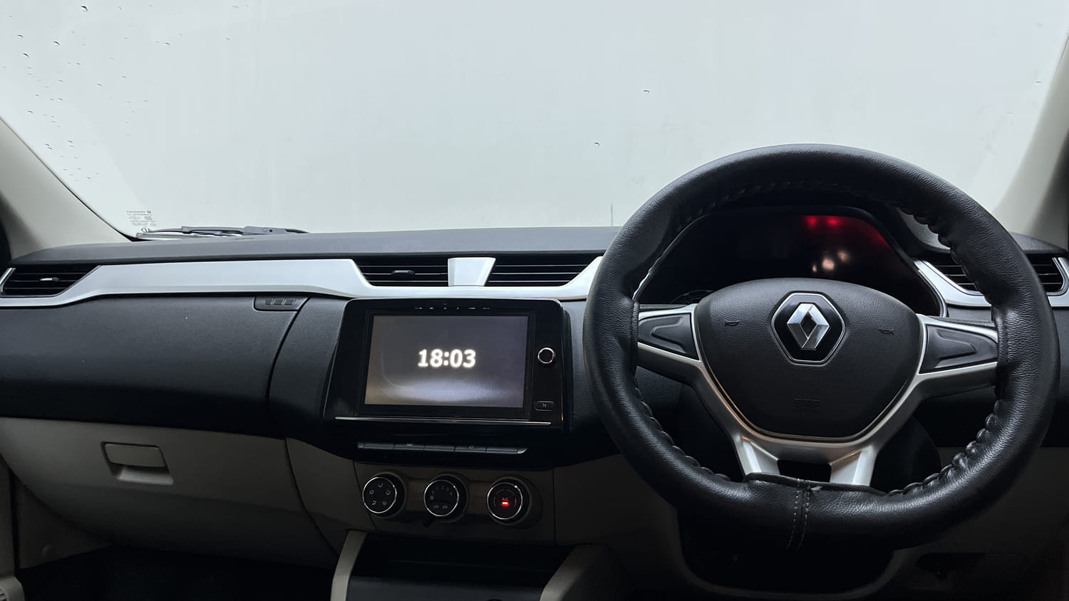 Used 2020 Renault Triber RXZ Petrol Manual interior DASHBOARD VIEW