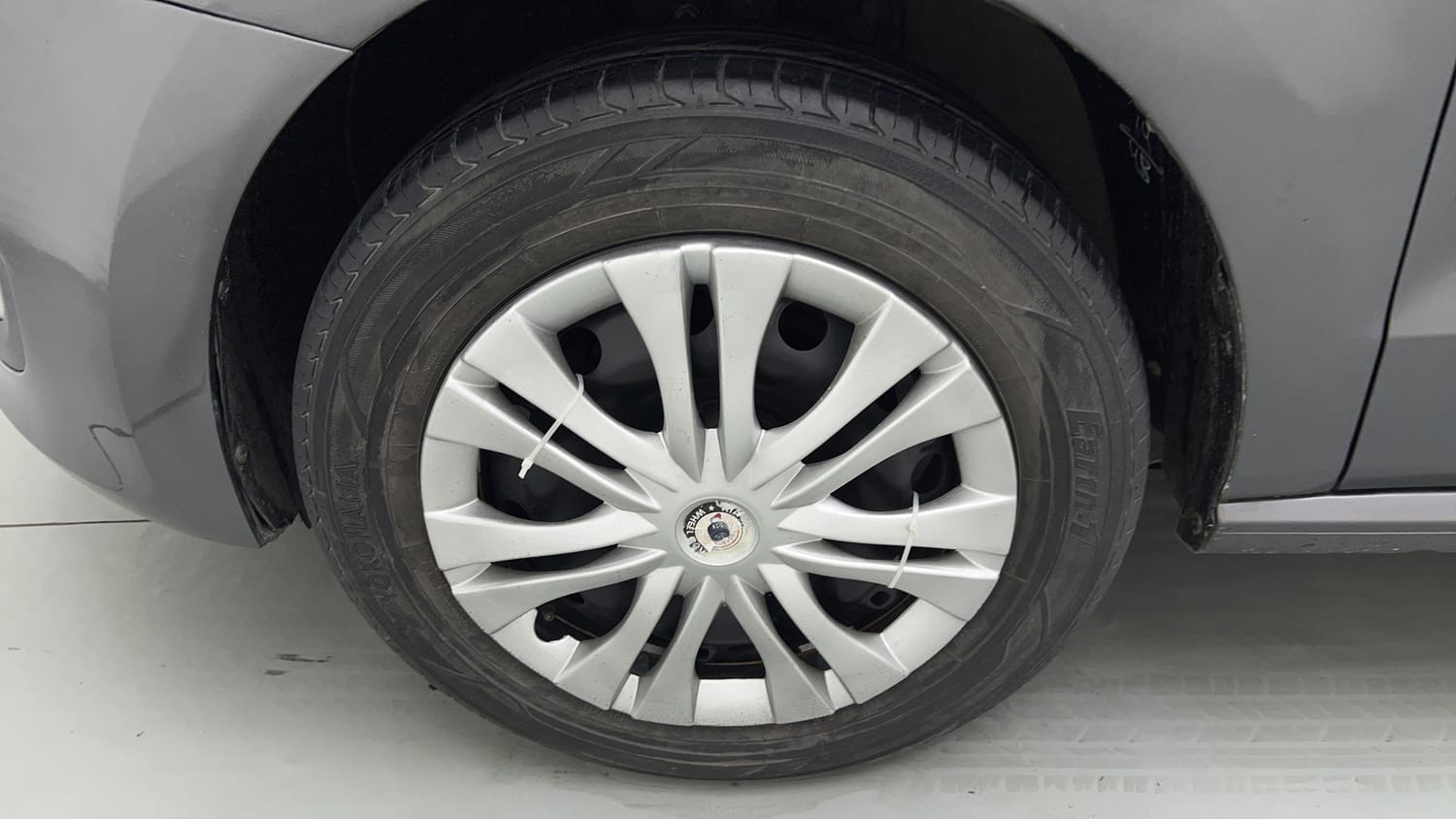 Used 2014 Volkswagen Polo Comfortline 1.2L (P) Petrol Manual tyres LEFT FRONT TYRE RIM VIEW