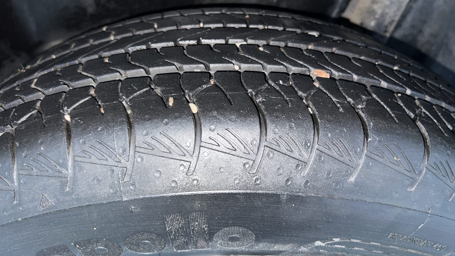 Used 2023 Toyota Urban Cruiser Hyryder V Hybrid Dual Tone Hybrid Automatic tyres LEFT REAR TYRE TREAD VIEW