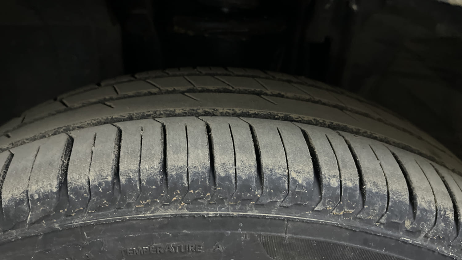 Used 2020 Renault Triber RXZ Petrol Manual tyres LEFT FRONT TYRE TREAD VIEW