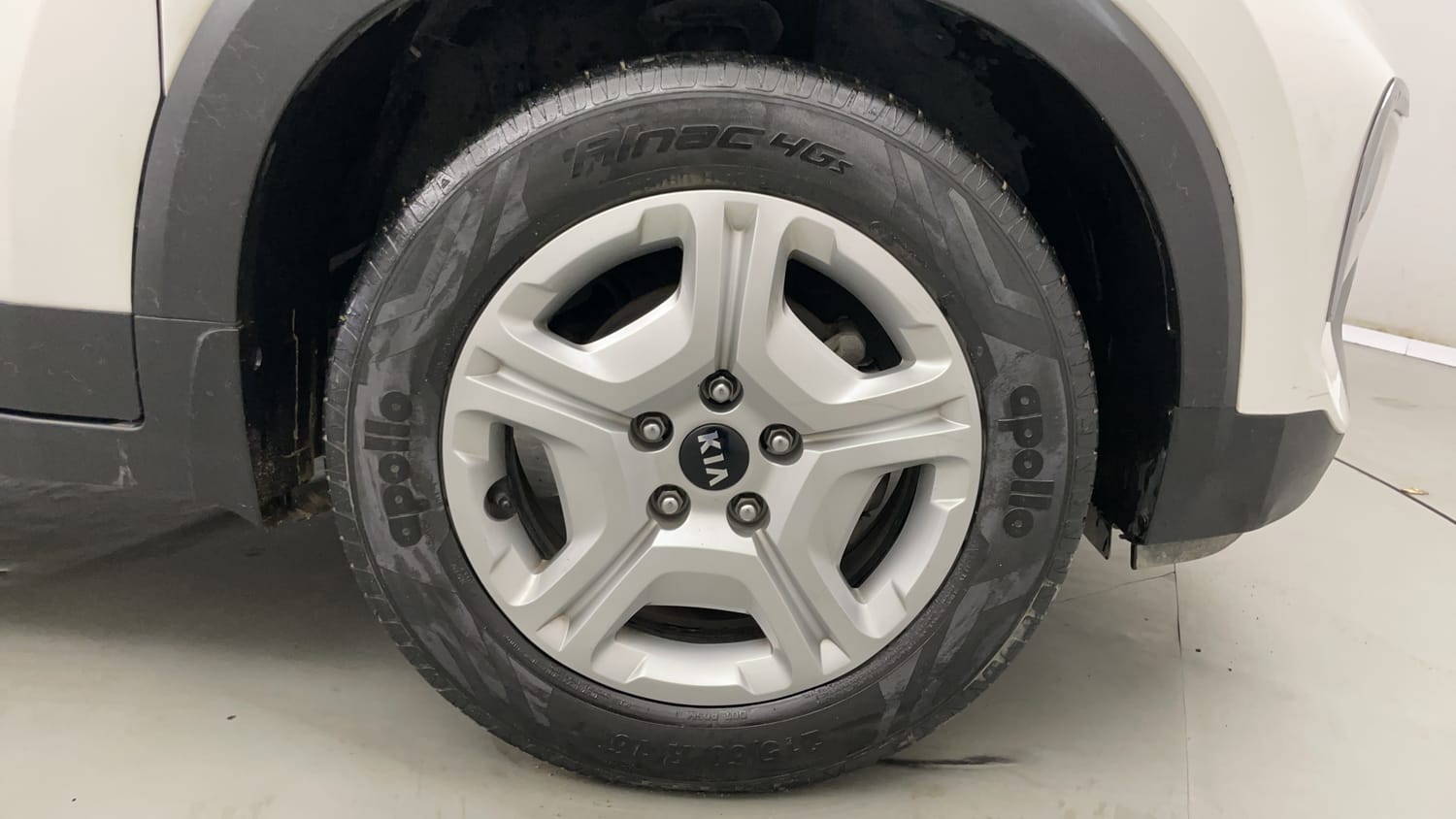 Used 2021 Kia Sonet HTK Plus 1.0 DCT Petrol Automatic tyres RIGHT FRONT TYRE RIM VIEW