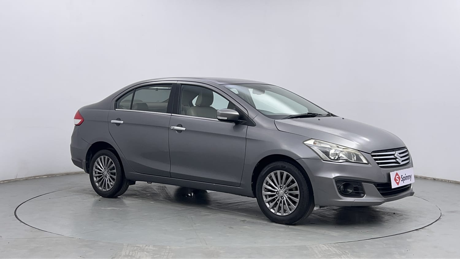Used 2017 Maruti Suzuki Ciaz Alpha 1.4 AT Petrol Automatic exterior RIGHT FRONT CORNER VIEW