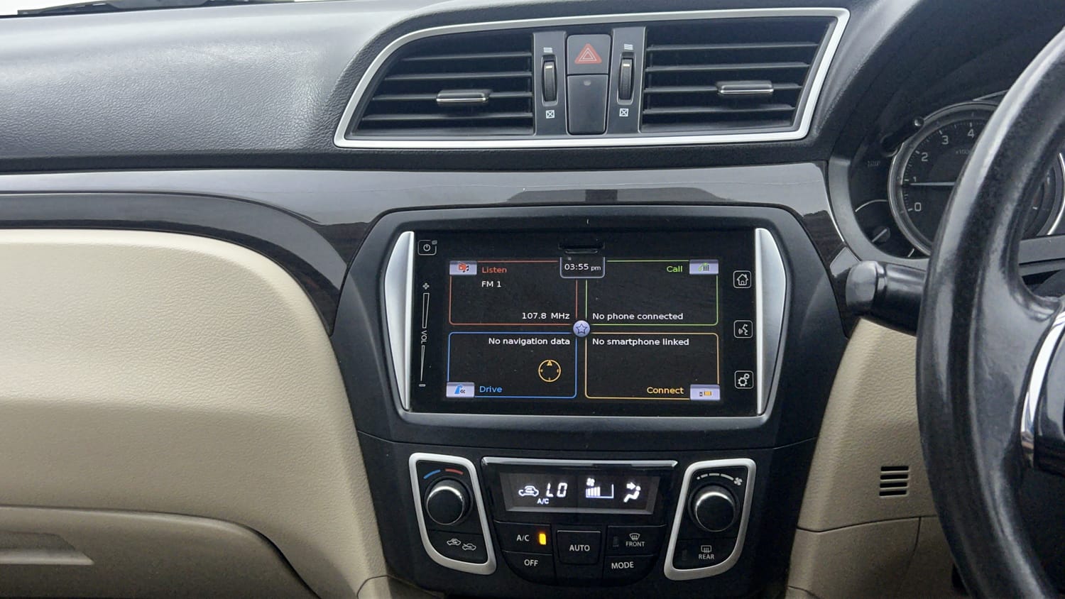 Used 2017 Maruti Suzuki Ciaz Alpha 1.4 AT Petrol Automatic interior MUSIC SYSTEM & AC CONTROL VIEW