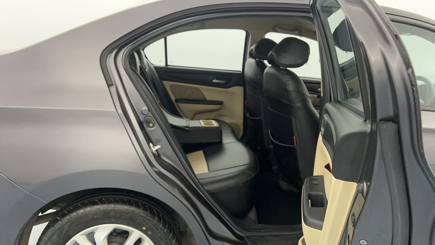 Used 2019 Honda Amaze 1.2 V CVT Petrol Petrol Automatic interior RIGHT SIDE REAR DOOR CABIN VIEW