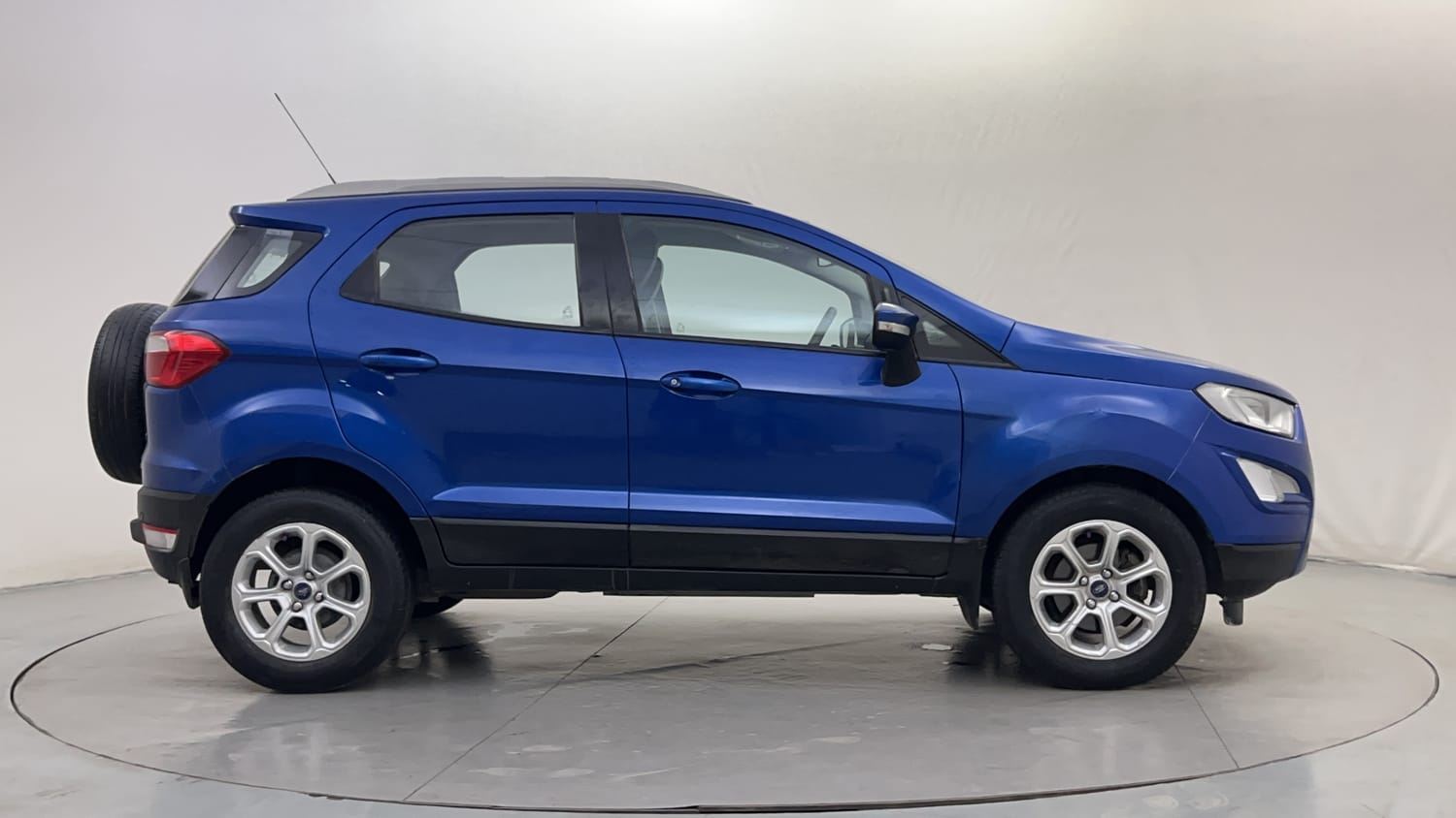Used 2018 Ford EcoSport Titanium + 1.5L TDCi Diesel Manual exterior RIGHT SIDE VIEW