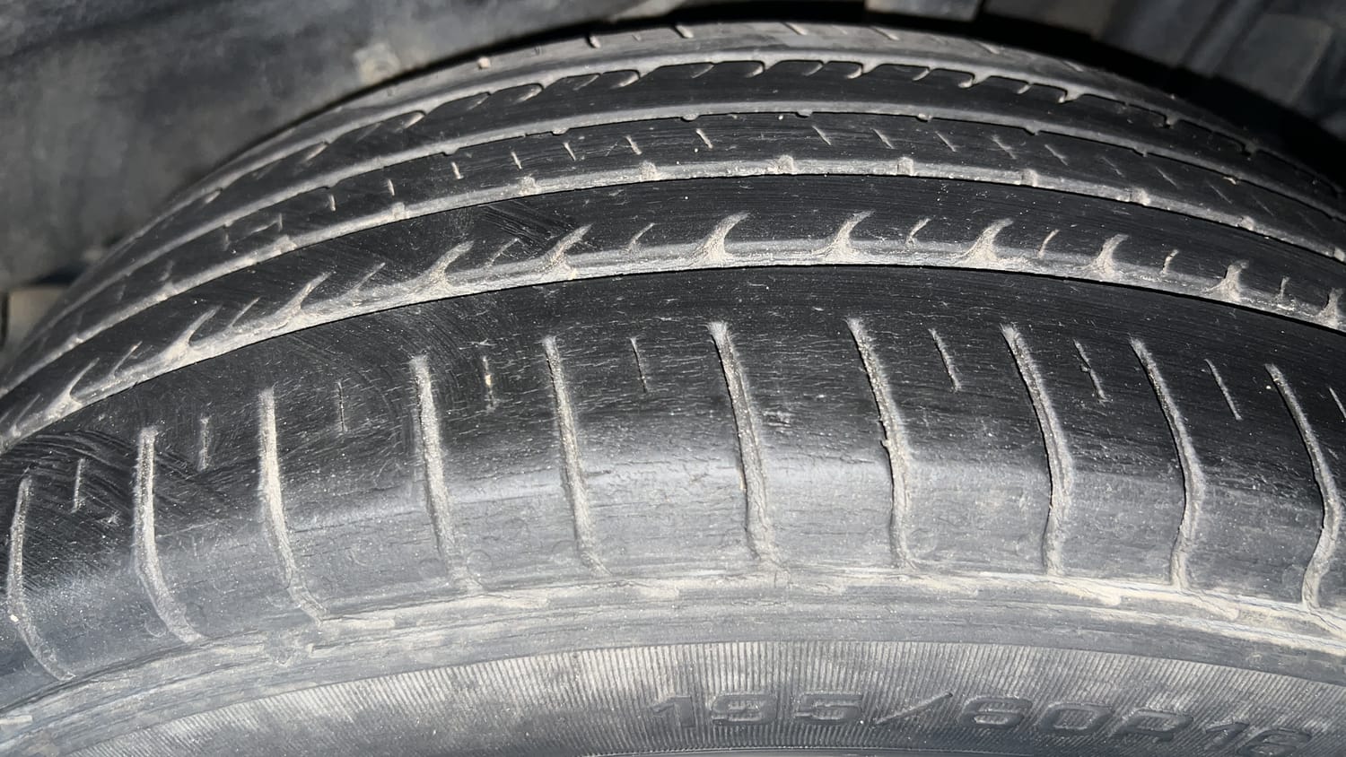 Used 2022 Tata Nexon XMA (S) Petrol Automatic tyres LEFT REAR TYRE TREAD VIEW