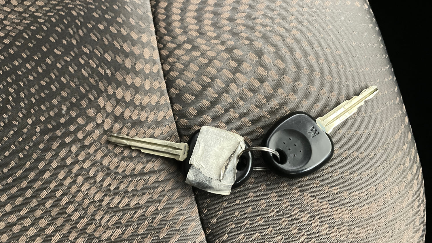 Used 2015 Hyundai Eon Magna + Petrol Manual extra CAR KEY VIEW