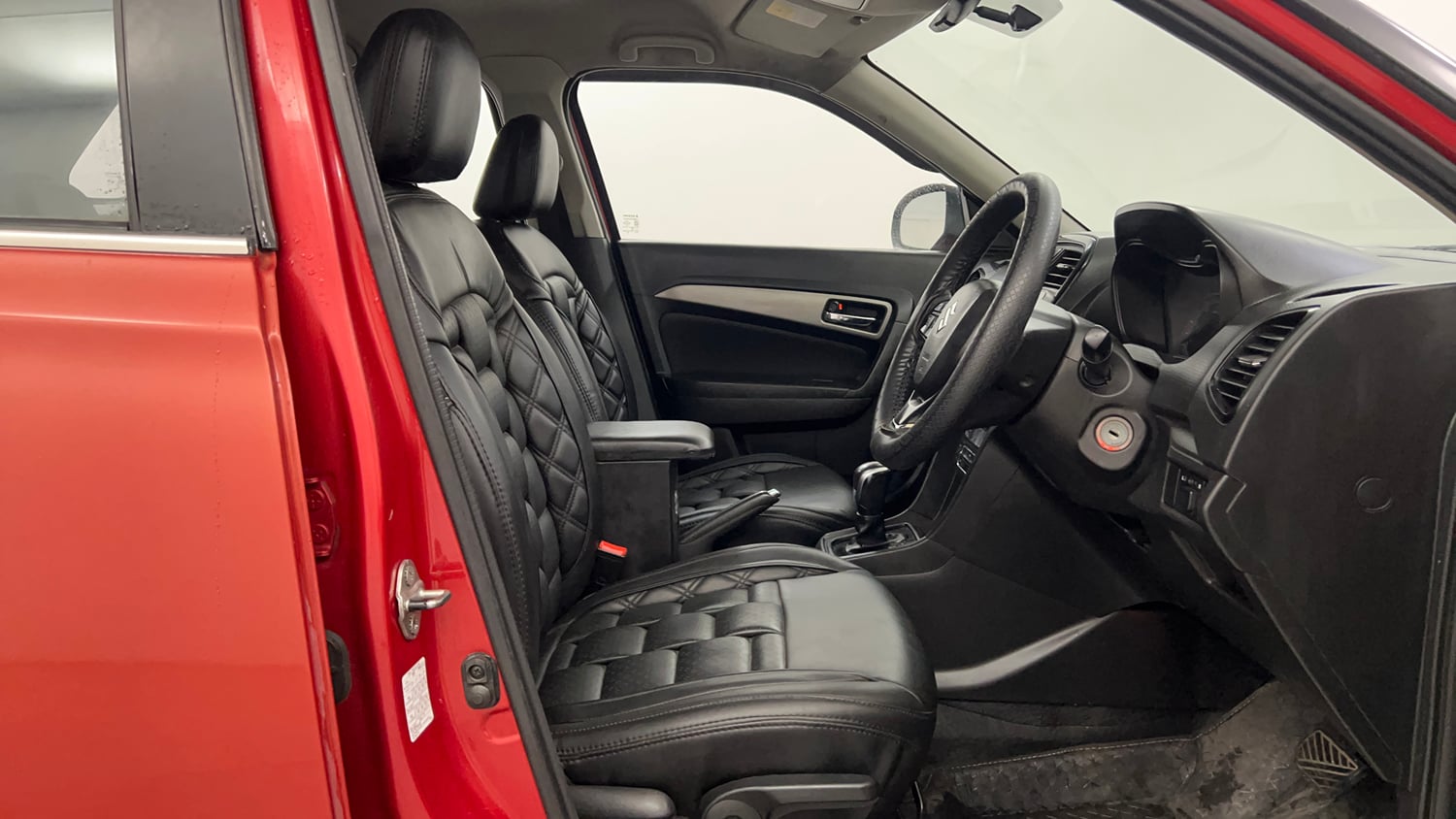 Used 2019 maruti-suzuki Vitara Brezza ZDi AGS Diesel Automatic interior RIGHT SIDE FRONT DOOR CABIN VIEW