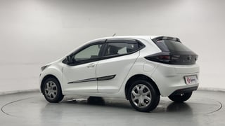 Used 2024 Tata Altroz XM Petrol Petrol Manual exterior LEFT REAR CORNER VIEW