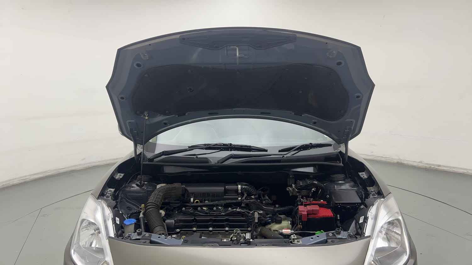 Used 2018 Maruti Suzuki Dzire VXi AMT Petrol Automatic engine ENGINE & BONNET OPEN FRONT VIEW
