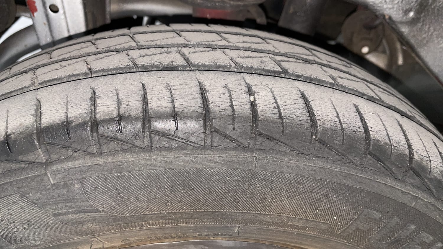 Used 2019 Maruti Suzuki Alto 800 VXi Petrol Manual tyres RIGHT REAR TYRE TREAD VIEW