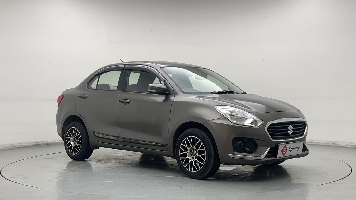 Used 2018 Maruti Suzuki Dzire VXi AMT Petrol Automatic exterior RIGHT FRONT CORNER VIEW
