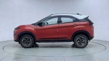 Used 2024 Tata Nexon Creative 1.2 Revotron Petrol 6AMT DT Petrol Automatic Image