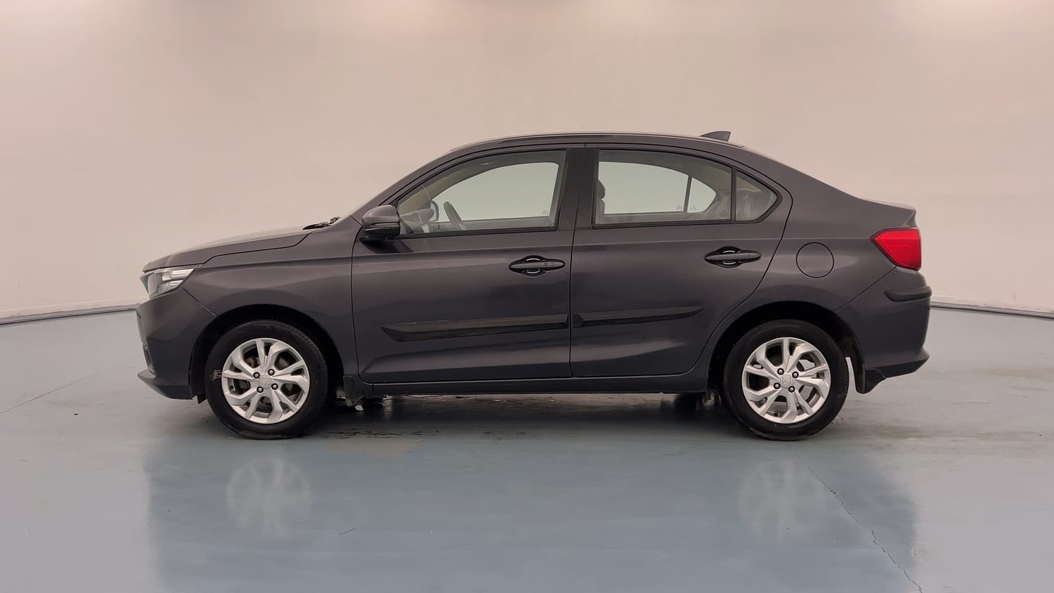 Used 2019 Honda Amaze 1.2 V CVT Petrol Petrol Automatic exterior LEFT SIDE VIEW