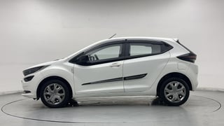 Used 2024 Tata Altroz XM Petrol Petrol Manual exterior LEFT SIDE VIEW