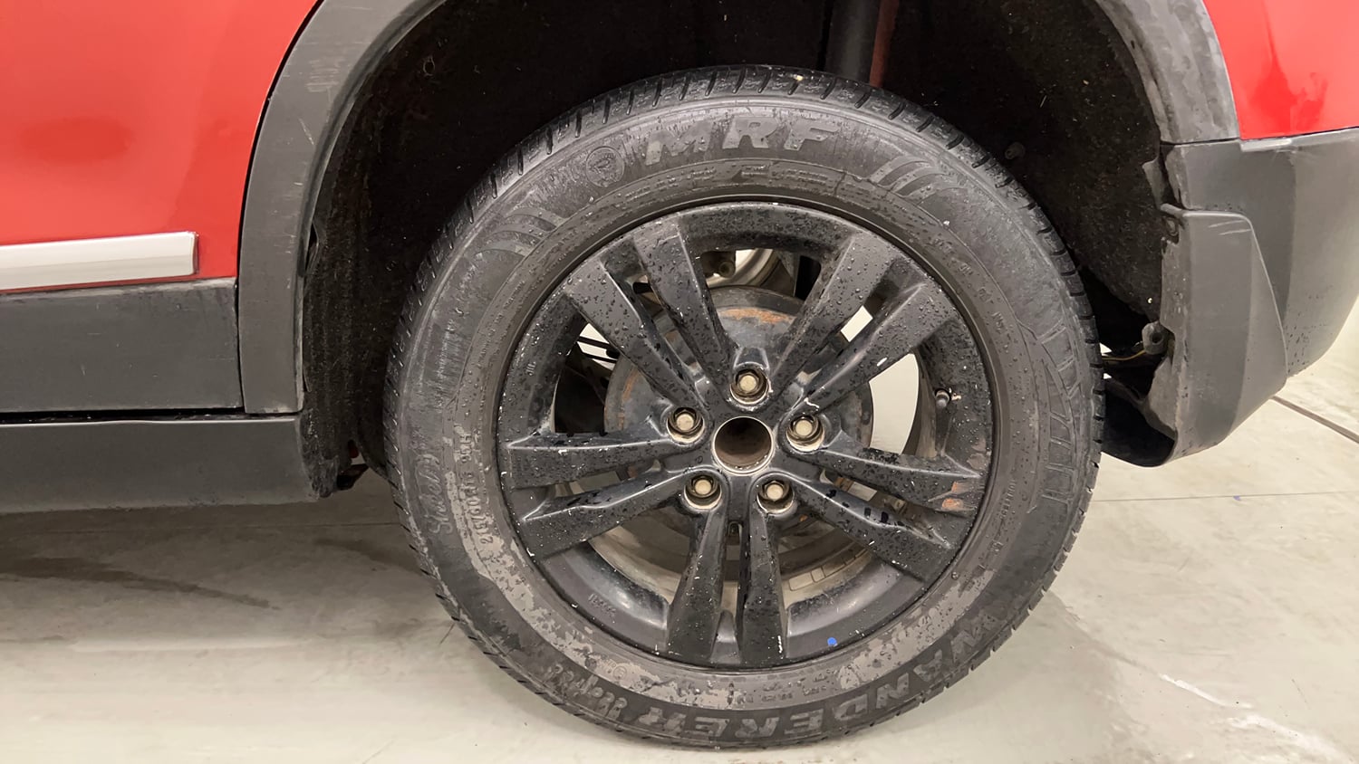 Used 2019 maruti-suzuki Vitara Brezza ZDi AGS Diesel Automatic tyres LEFT REAR TYRE RIM VIEW