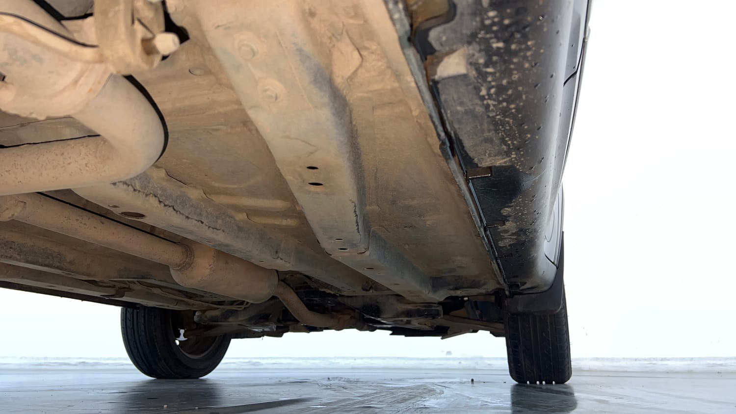 Used 2022 Tata Nexon XMA (S) Petrol Automatic extra REAR RIGHT UNDERBODY VIEW