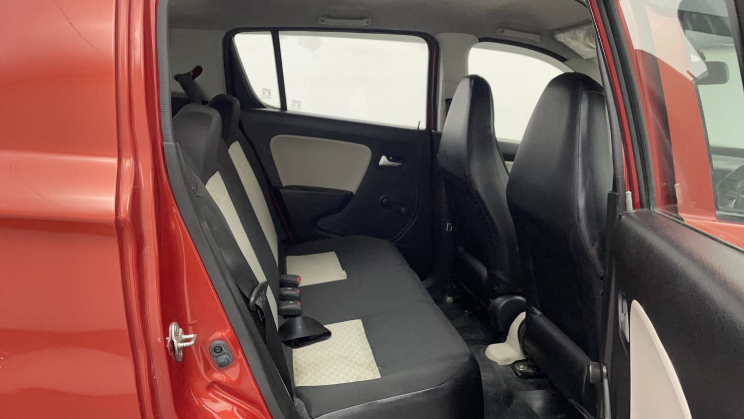Used 2019 Maruti Suzuki Alto 800 VXi Petrol Manual interior RIGHT SIDE REAR DOOR CABIN VIEW