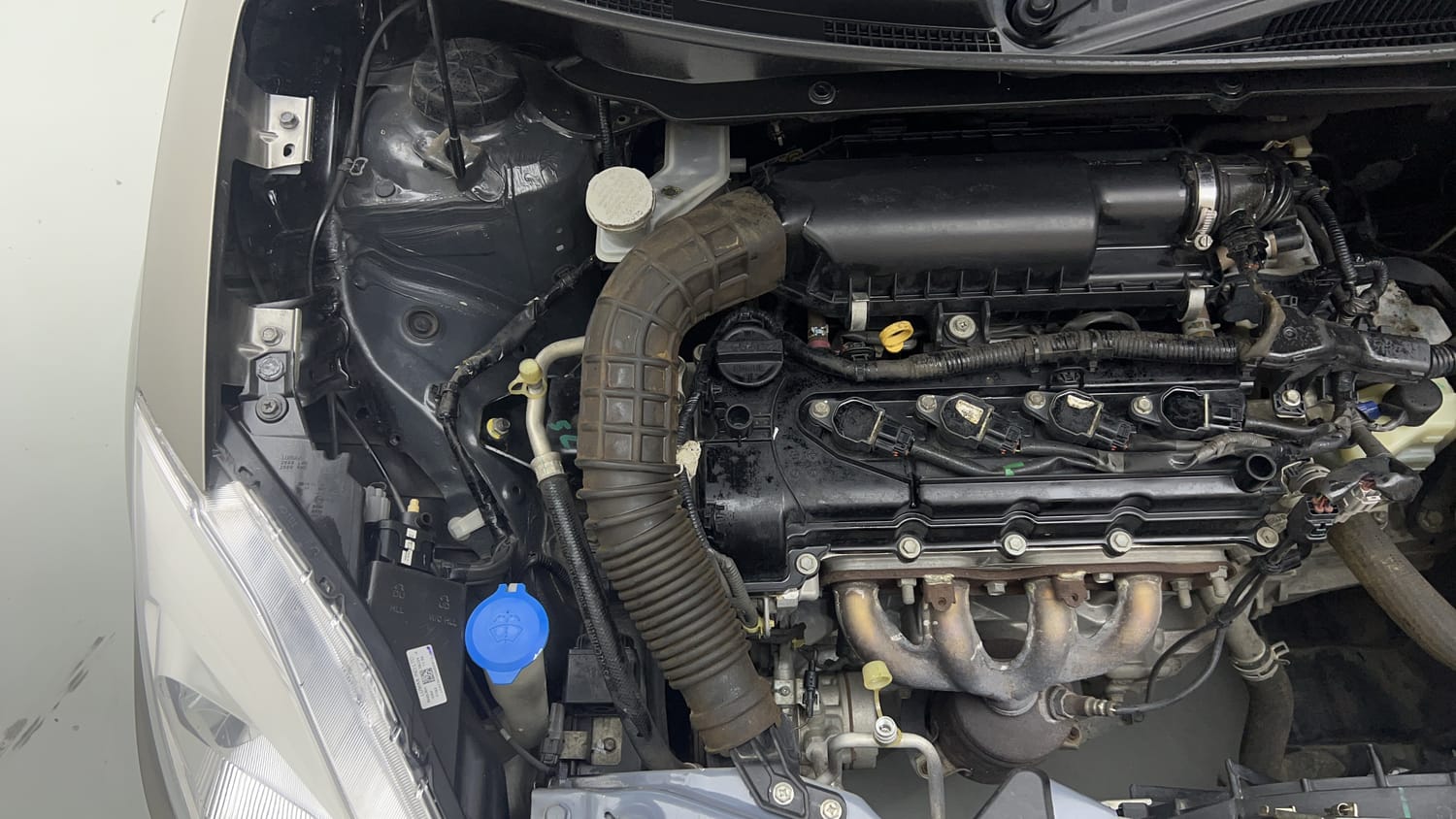 Used 2018 Maruti Suzuki Dzire VXi AMT Petrol Automatic engine ENGINE RIGHT SIDE VIEW