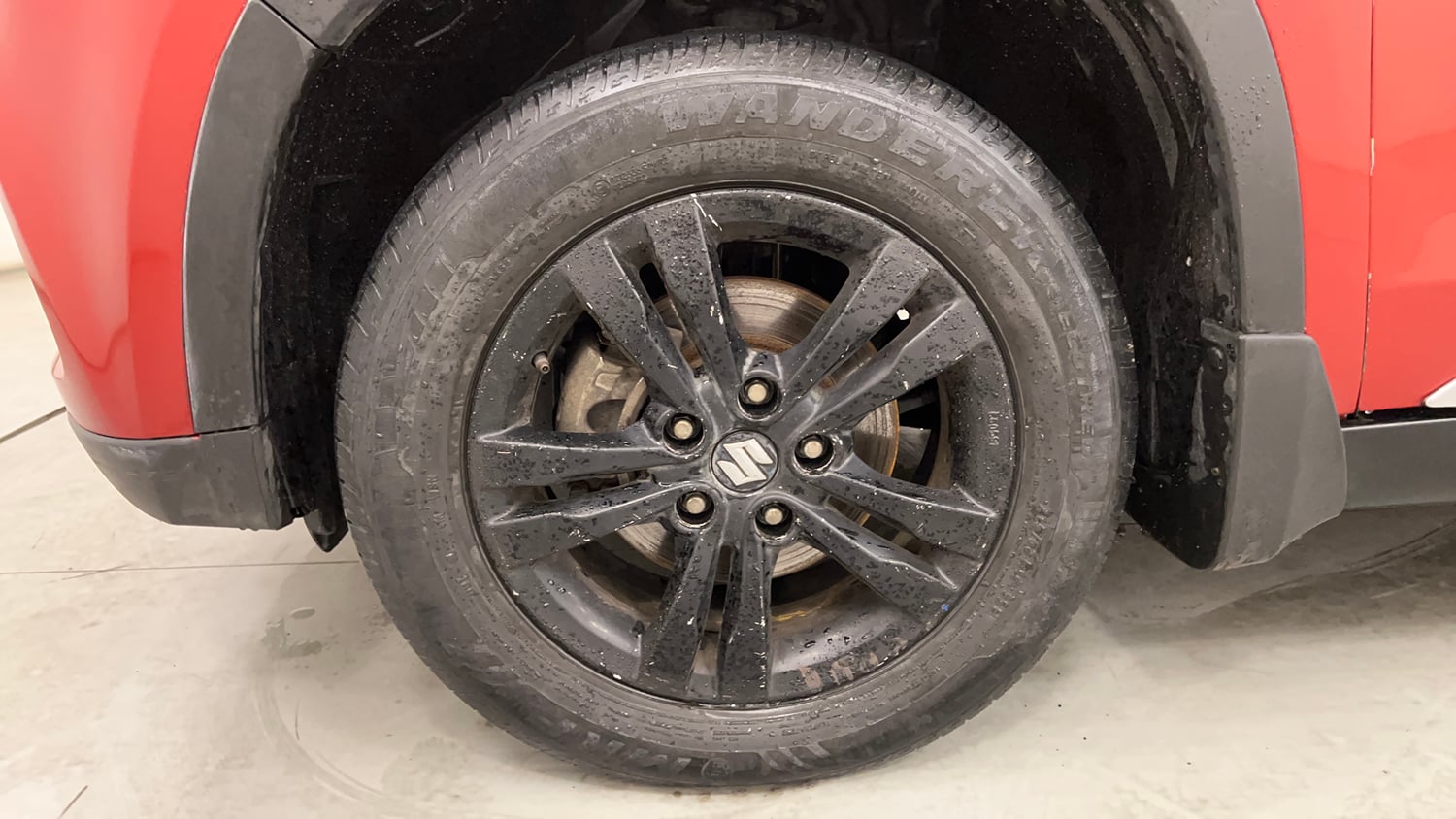 Used 2019 maruti-suzuki Vitara Brezza ZDi AGS Diesel Automatic tyres LEFT FRONT TYRE RIM VIEW