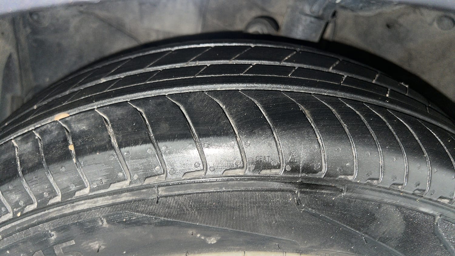 Used 2019 Honda Amaze 1.2 V CVT Petrol Petrol Automatic tyres LEFT FRONT TYRE TREAD VIEW