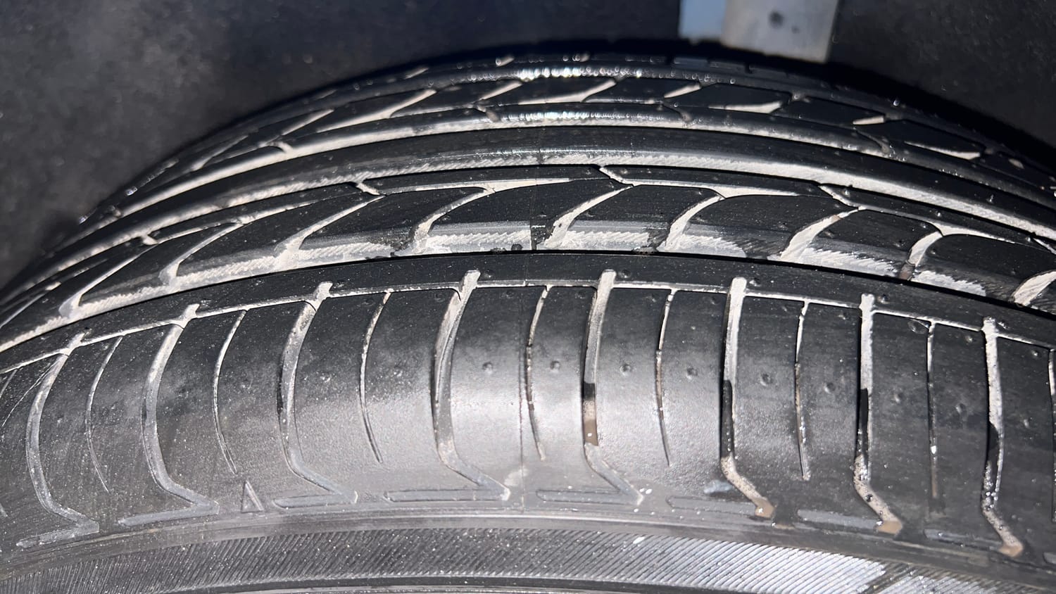 Used 2018 Ford EcoSport Titanium + 1.5L TDCi Diesel Manual tyres LEFT REAR TYRE TREAD VIEW