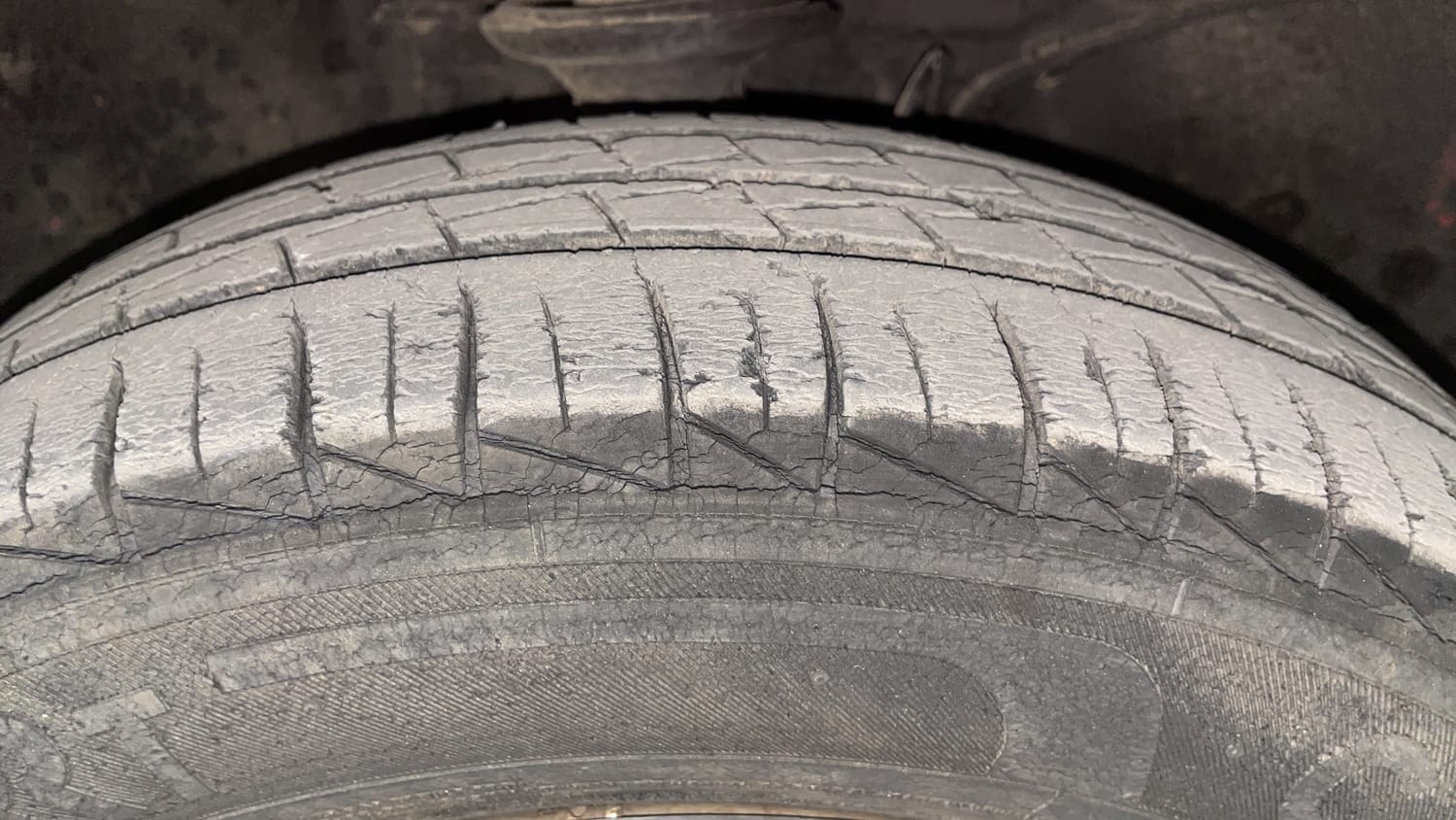 Used 2019 Maruti Suzuki Alto 800 VXi Petrol Manual tyres RIGHT FRONT TYRE TREAD VIEW