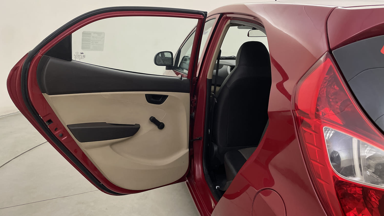 Used 2015 Hyundai Eon Magna + Petrol Manual interior LEFT REAR DOOR OPEN VIEW