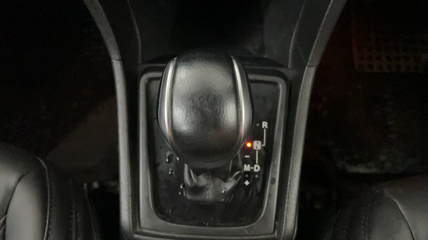 Used 2019 maruti-suzuki Vitara Brezza ZDi AGS Diesel Automatic interior GEAR  KNOB VIEW