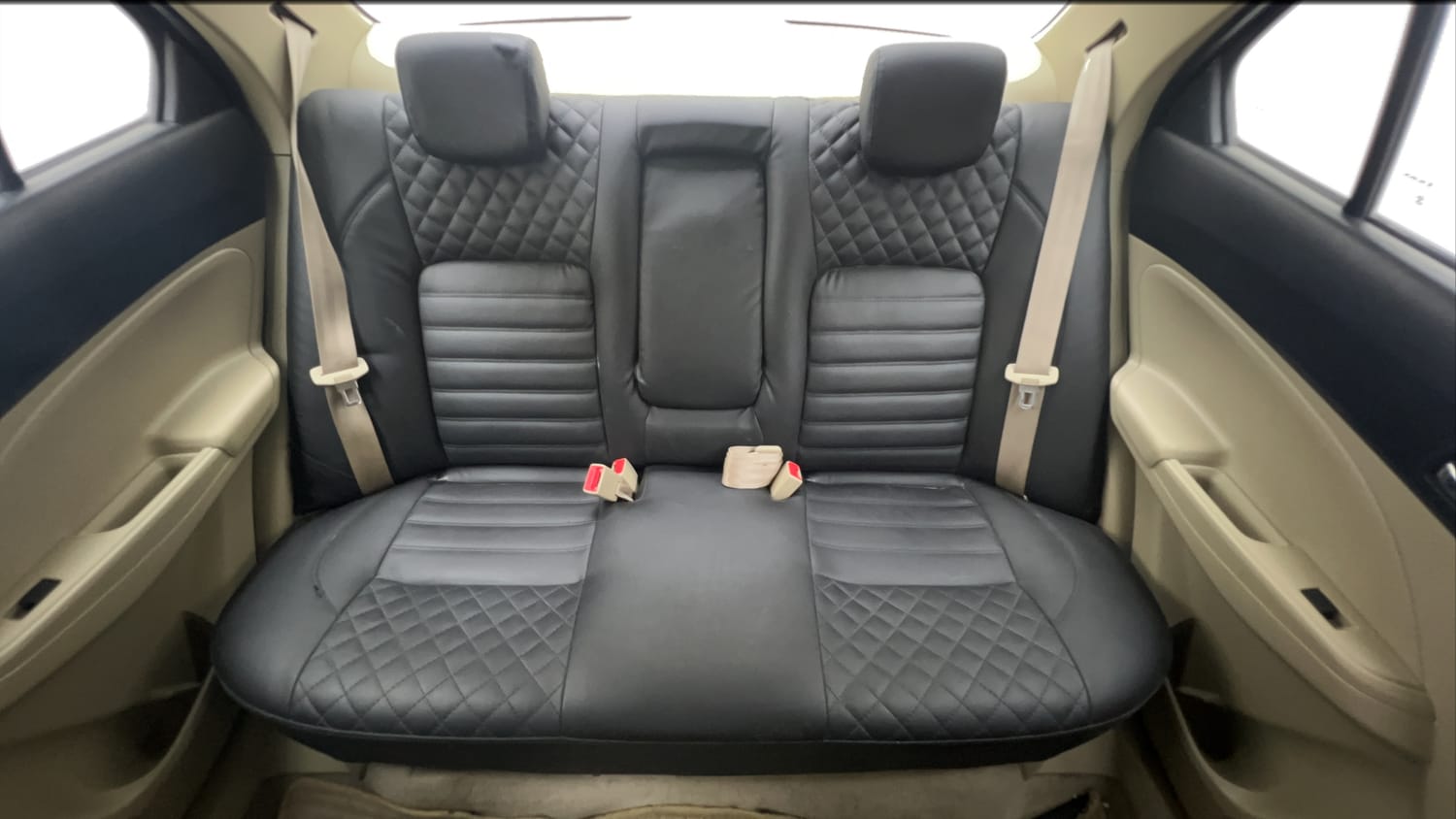 Used 2018 Maruti Suzuki Dzire VXi AMT Petrol Automatic interior REAR SEAT CONDITION VIEW